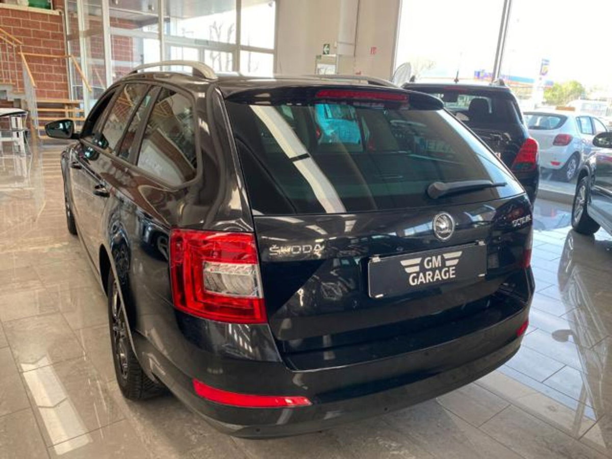 Skoda Octavia Station Wagon 1.4 TSI Wagon Elegance (4)