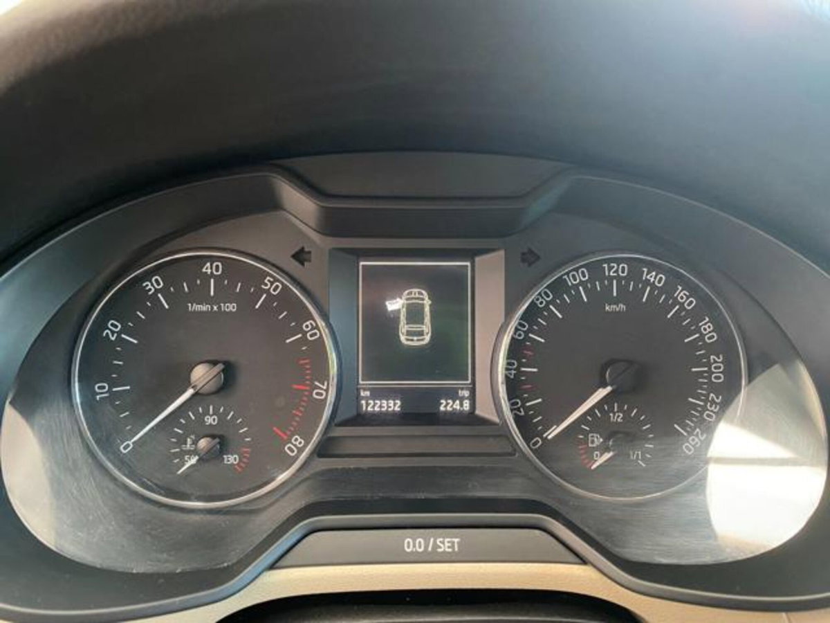 Skoda Octavia Station Wagon 1.4 TSI Wagon Elegance (8)
