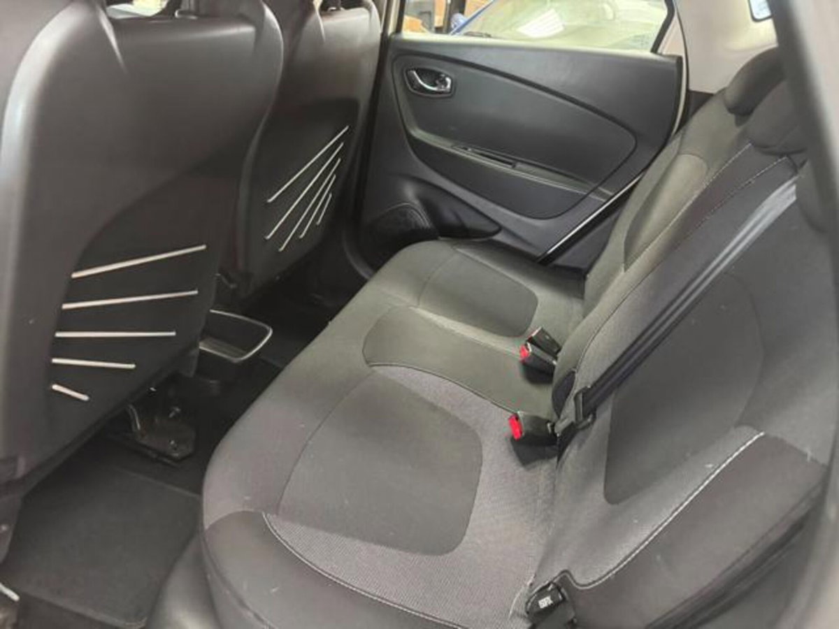Renault Captur 1.5 dCi 8V 90 CV EDC Energy R-Link (15)