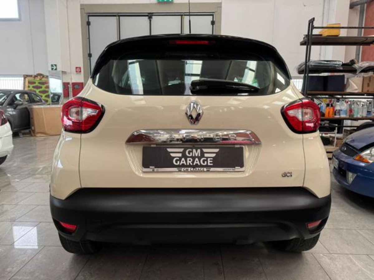Renault Captur 1.5 dCi 8V 90 CV EDC Energy R-Link (18)