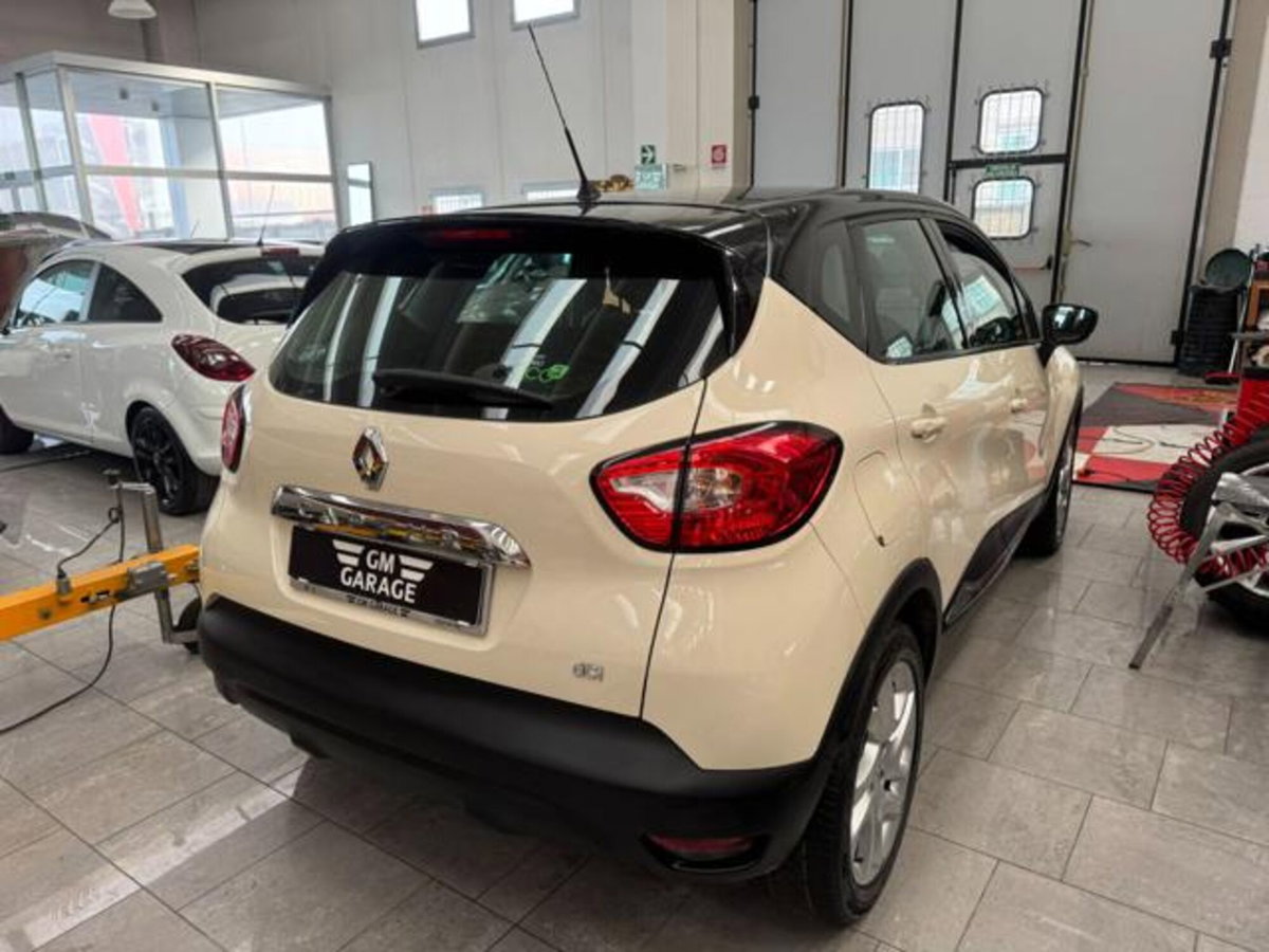 Renault Captur 1.5 dCi 8V 90 CV EDC Energy R-Link (19)