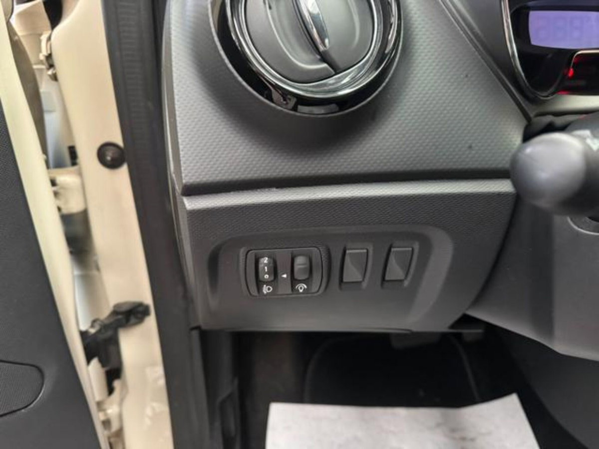 Renault Captur 1.5 dCi 8V 90 CV EDC Energy R-Link (9)