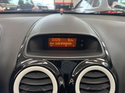 Opel Corsa 1.2 3 porte b-color (10)