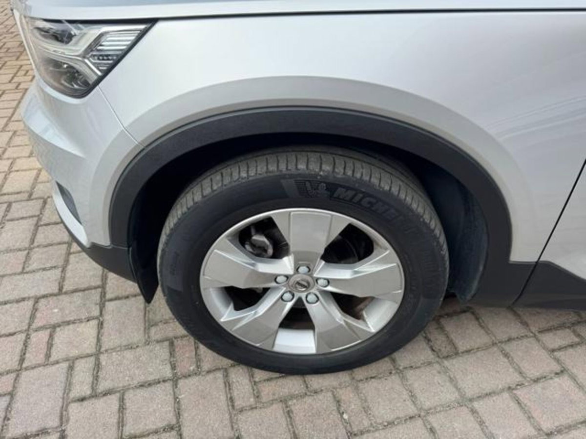 Volvo XC40 D3 AWD Momentum (10)