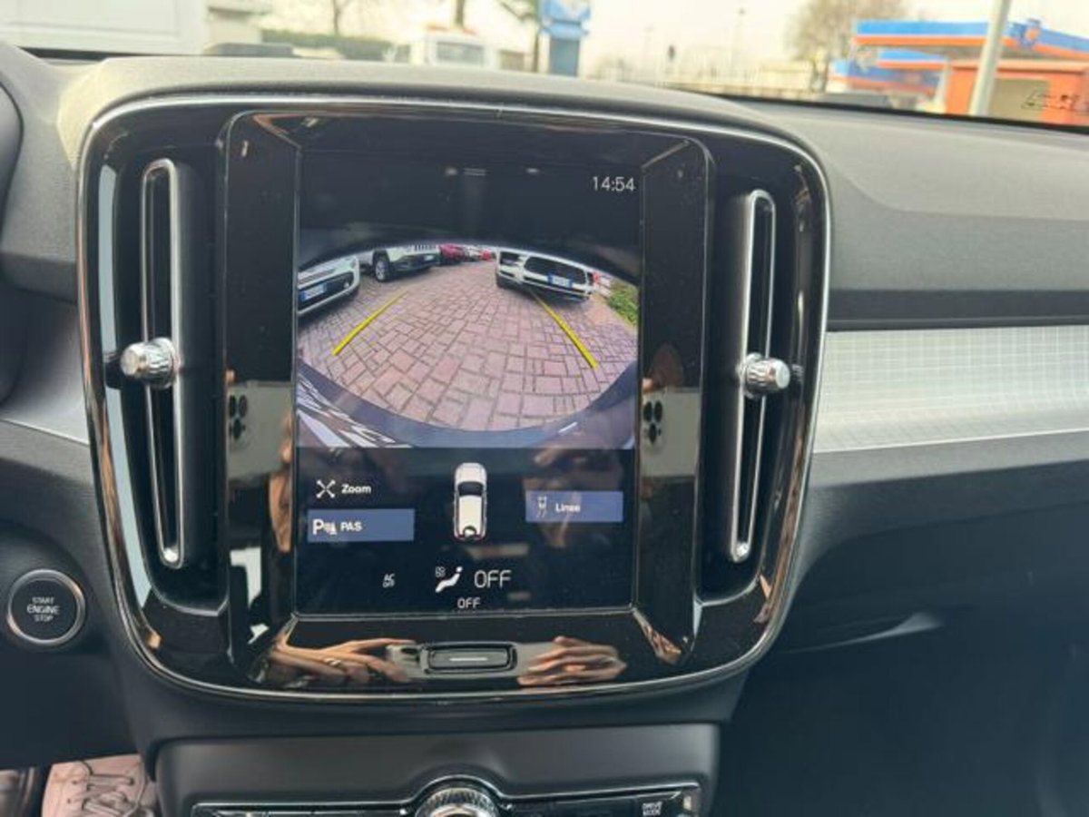 Volvo XC40 D3 AWD Momentum (15)