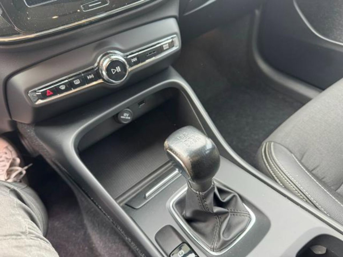 Volvo XC40 D3 AWD Momentum (17)
