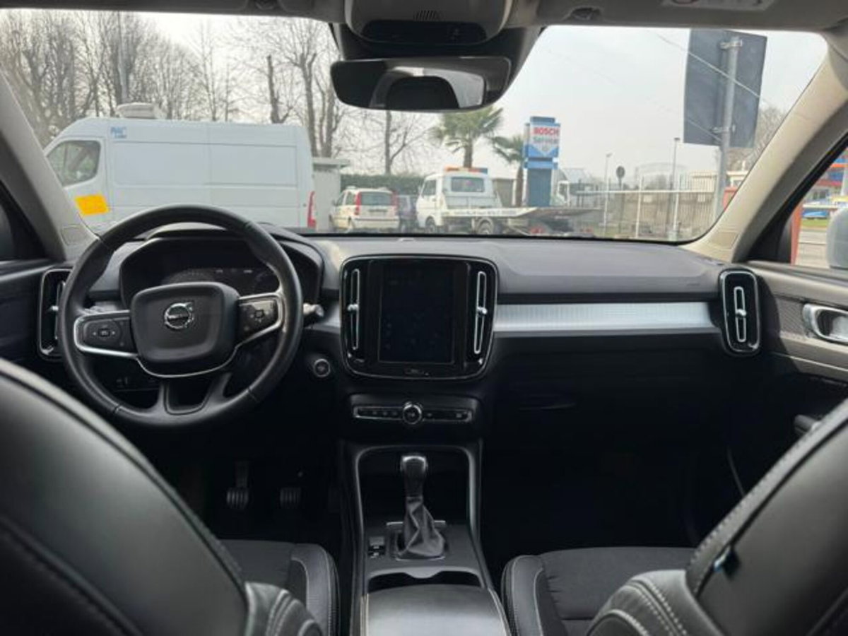 Volvo XC40 D3 AWD Momentum (20)