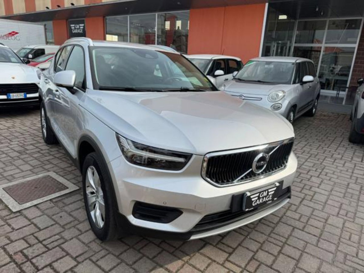 Volvo XC40 D3 AWD Momentum (4)