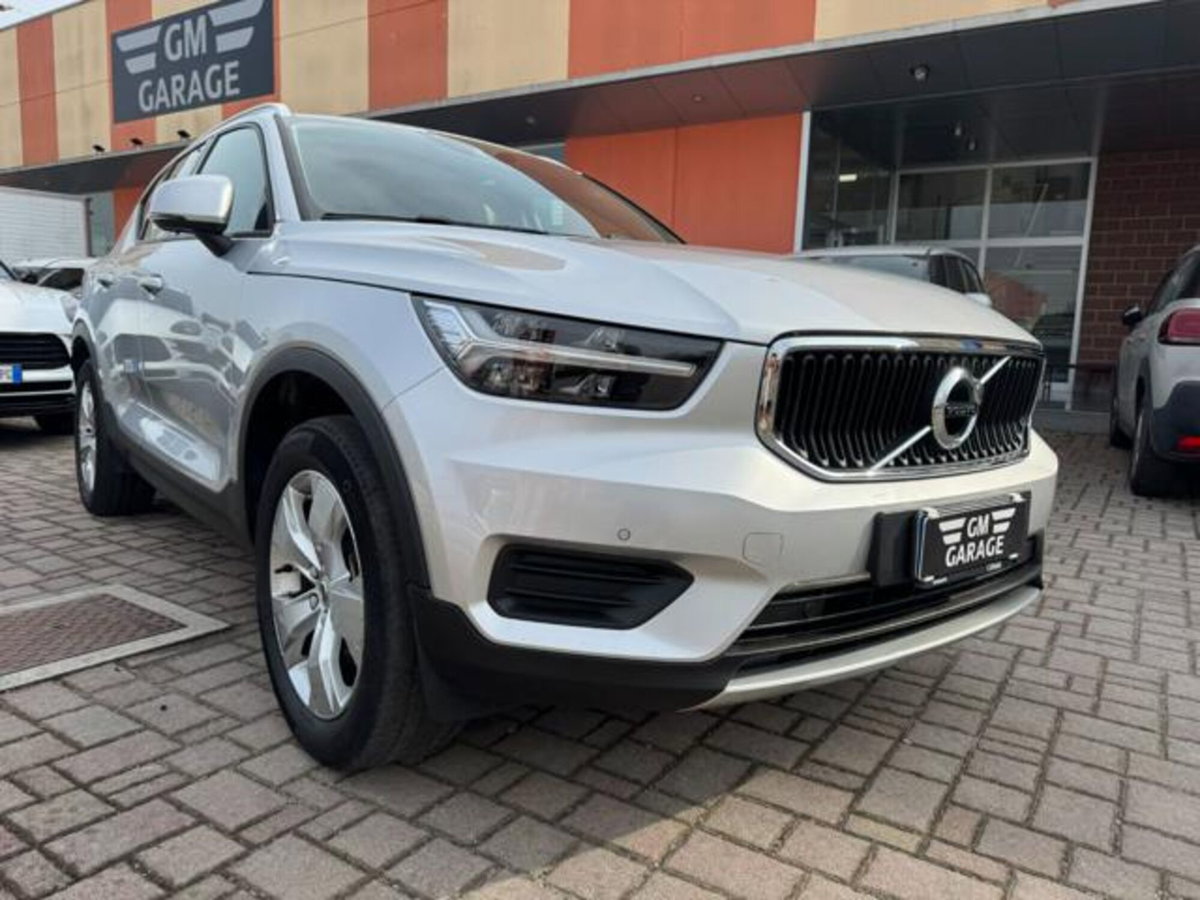 Volvo XC40 D3 AWD Momentum (5)