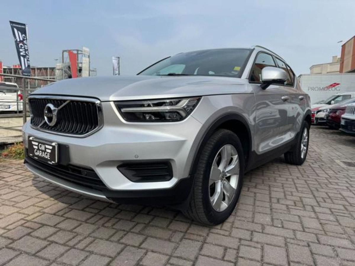 Volvo XC40 D3 AWD Momentum (8)