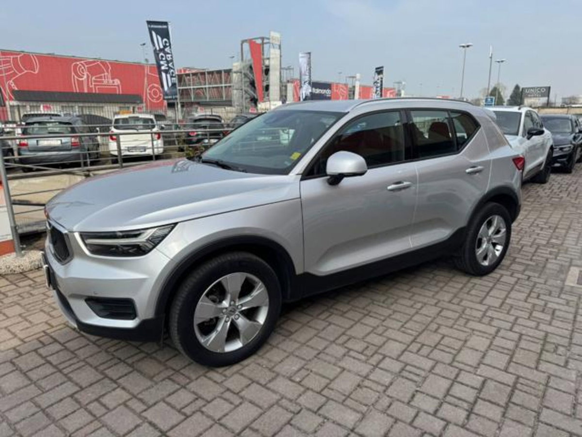 Volvo XC40 D3 AWD Momentum (9)