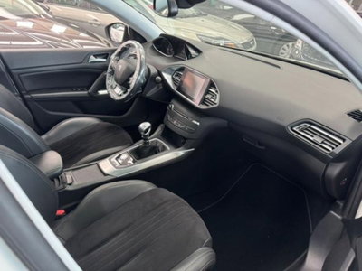 Peugeot 308 1.6 e-HDi 115 CV Stop&Start Allure (15)