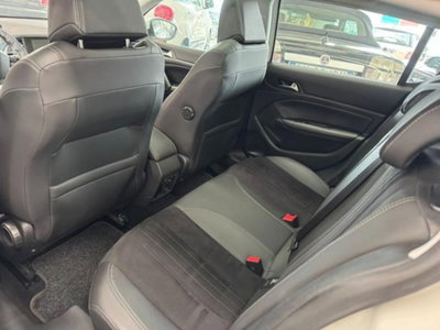 Peugeot 308 1.6 e-HDi 115 CV Stop&Start Allure (16)