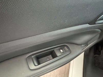 Peugeot 308 1.6 e-HDi 115 CV Stop&Start Allure (17)