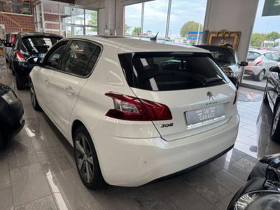 Peugeot 308 1.6 e-HDi 115 CV Stop&Start Allure (7)