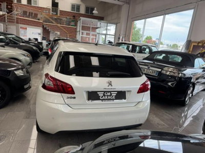 Peugeot 308 1.6 e-HDi 115 CV Stop&Start Allure (9)