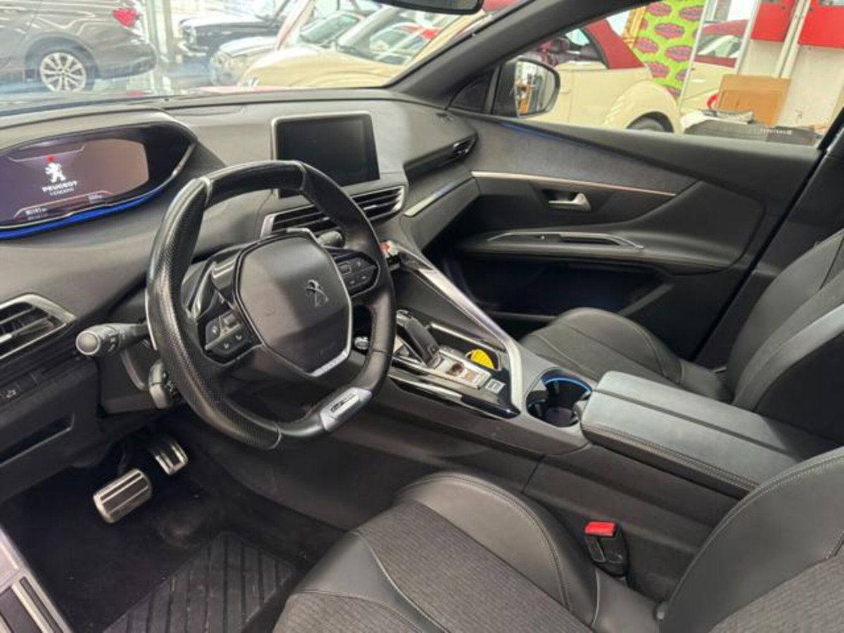 Peugeot 3008 BlueHDi 130 S&S EAT8 GT Line (10)