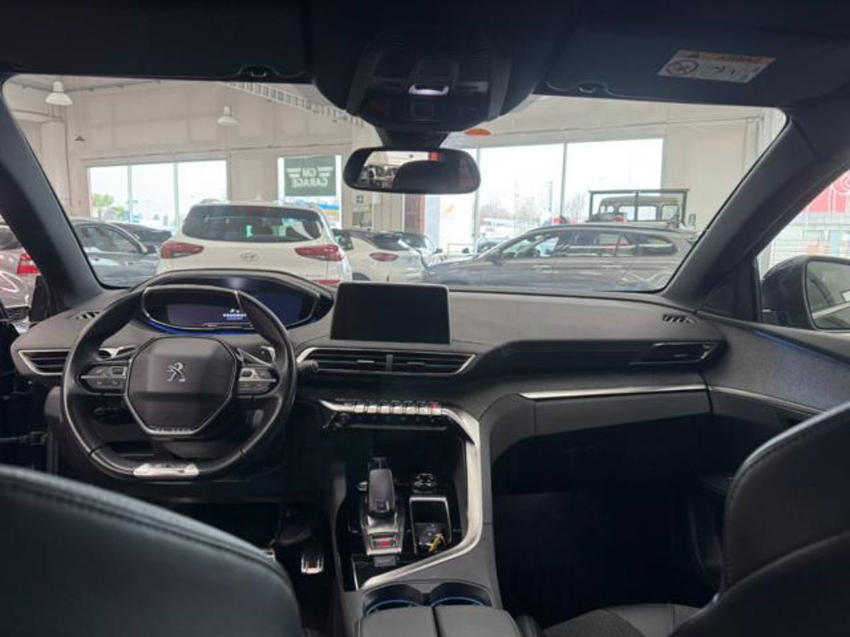 Peugeot 3008 BlueHDi 130 S&S EAT8 GT Line (11)