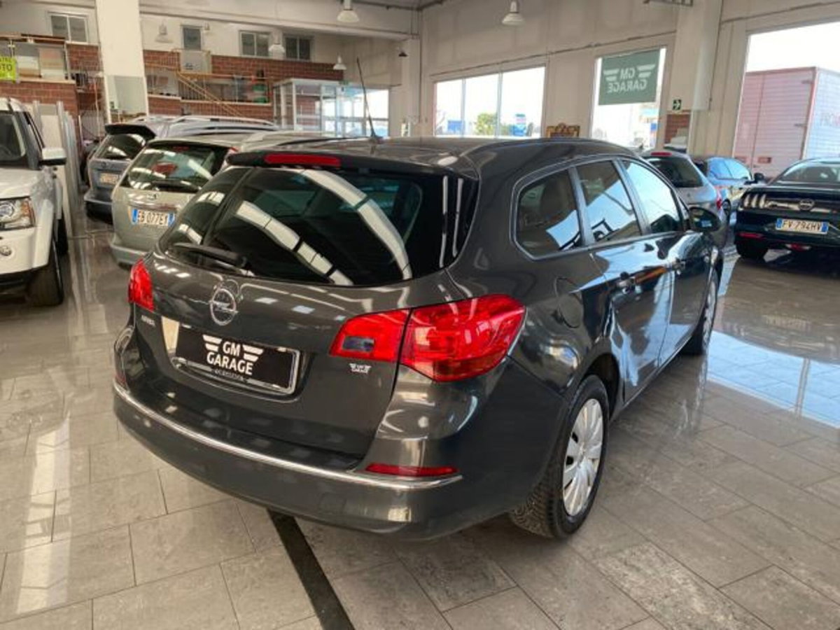 Opel Astra Station Wagon 1.4 Turbo 140CV Sports GPL Tech Cosmo (11)
