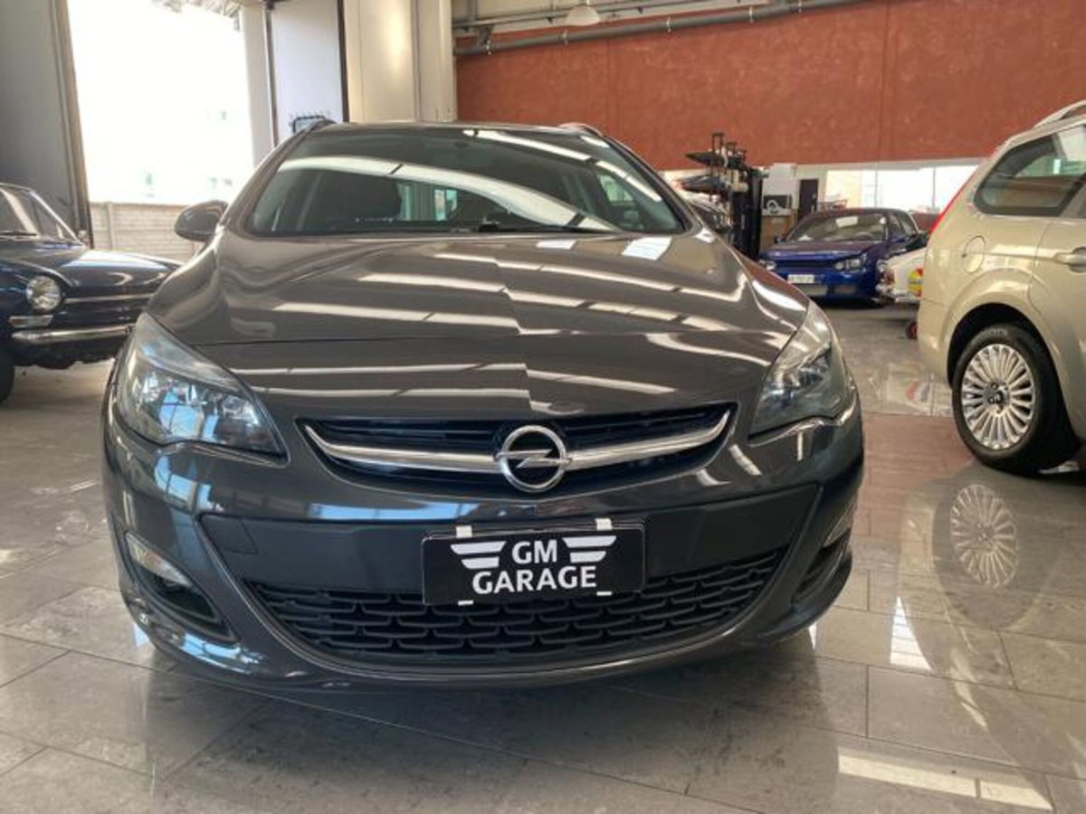 Opel Astra Station Wagon 1.4 Turbo 140CV Sports GPL Tech Cosmo (12)