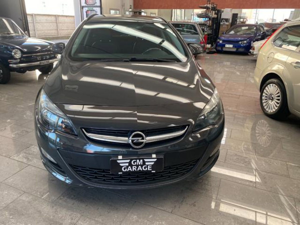 Opel Astra Station Wagon 1.4 Turbo 140CV Sports GPL Tech Cosmo (3)