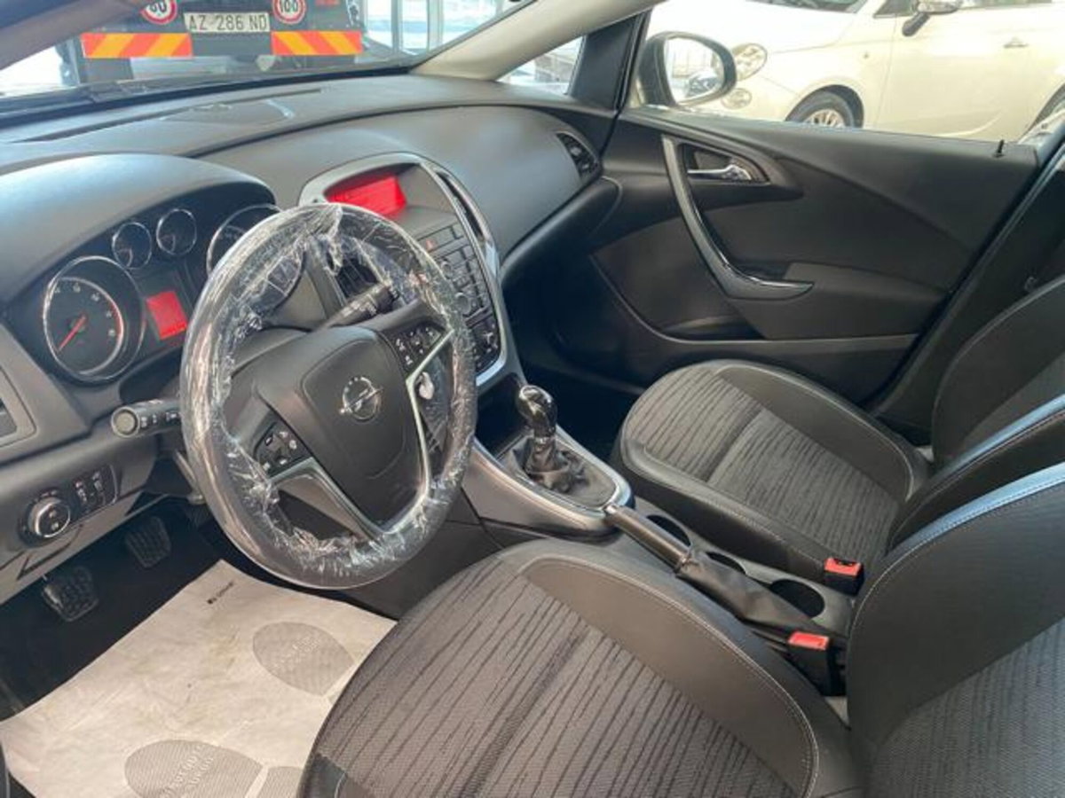 Opel Astra Station Wagon 1.4 Turbo 140CV Sports GPL Tech Cosmo (5)