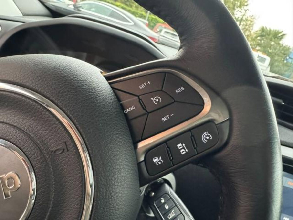 Jeep Renegade 2.0 Mjt 140CV 4WD Active Drive Limited (16)