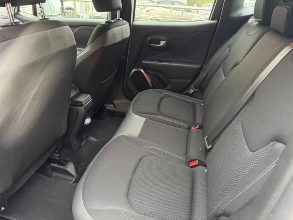 Jeep Renegade 2.0 Mjt 140CV 4WD Active Drive Limited (18)
