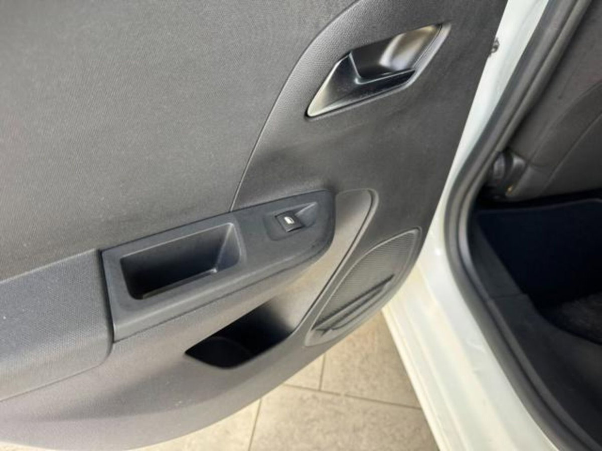 Opel Corsa 1.5 D 100 CV GS Line (17)