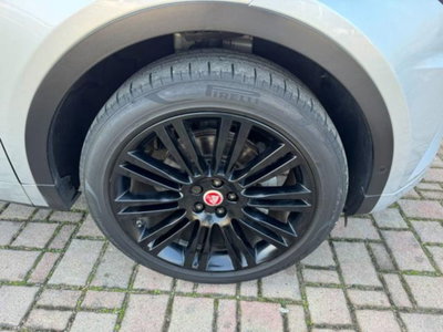 Jaguar E-Pace 2.0D 150 CV AWD aut. R-Dynamic S (7)