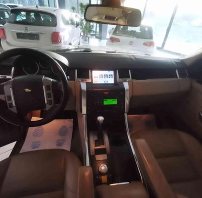 Land Rover Range Rover Sport 2.7 TDV6 HSE (8)