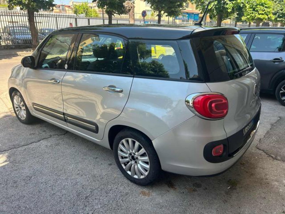 Fiat 500L Living 1.6 Multijet 105 CV Lounge (4)