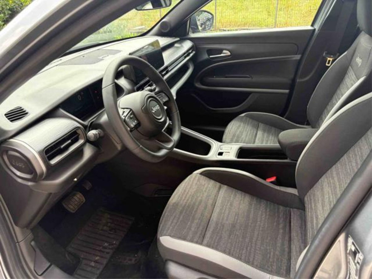 Jeep Avenger 1.2 turbo e-hybrid mhev Longitude fwd 110cv edct6 (10)