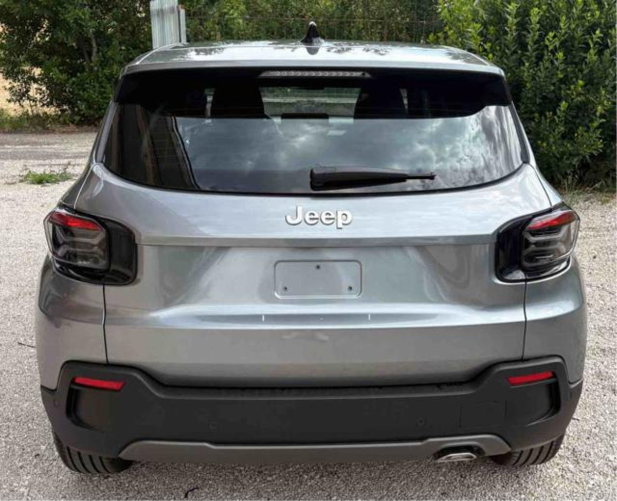 Jeep Avenger 1.2 turbo e-hybrid mhev Longitude fwd 110cv edct6 (4)