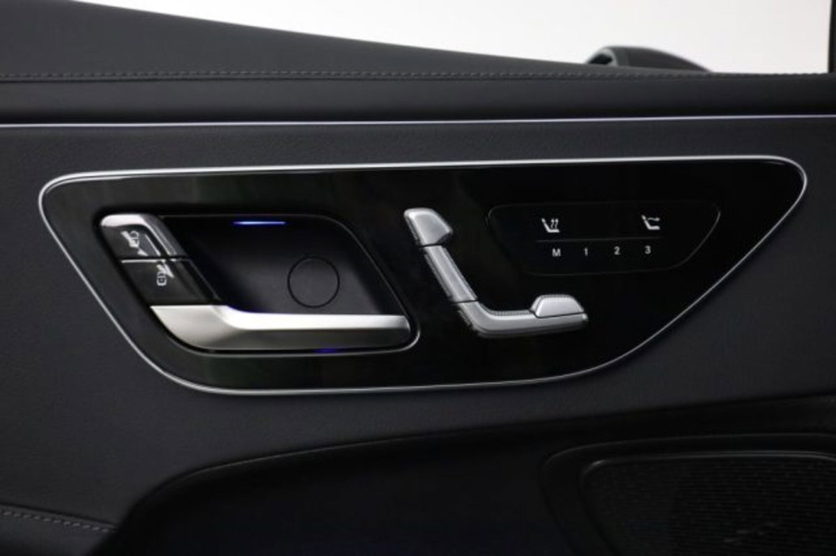 Mercedes-Benz CLE Cabrio 200 AMG Line Premium auto (14)