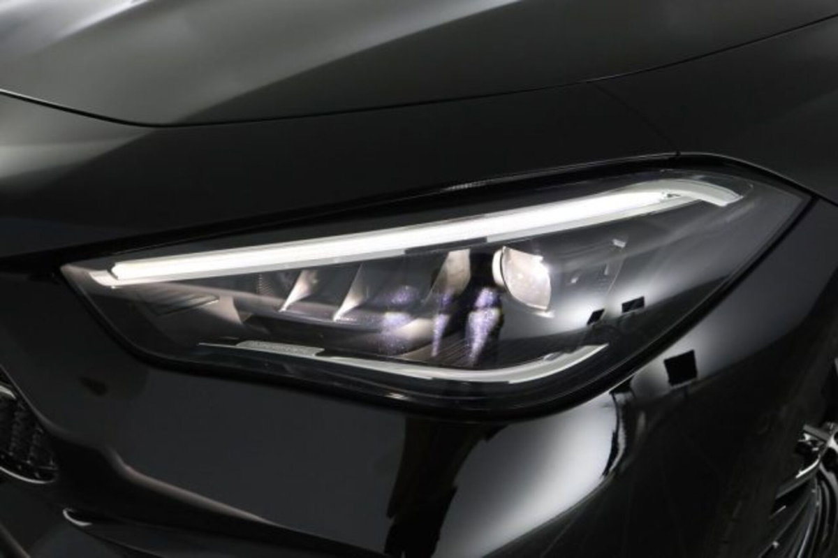 Mercedes-Benz CLE Cabrio 200 AMG Line Premium auto (9)