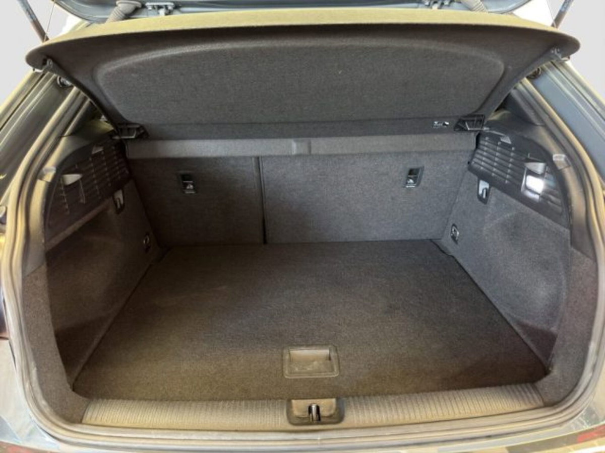 Audi Q2 Q2 35 TDI S line Edition (13)