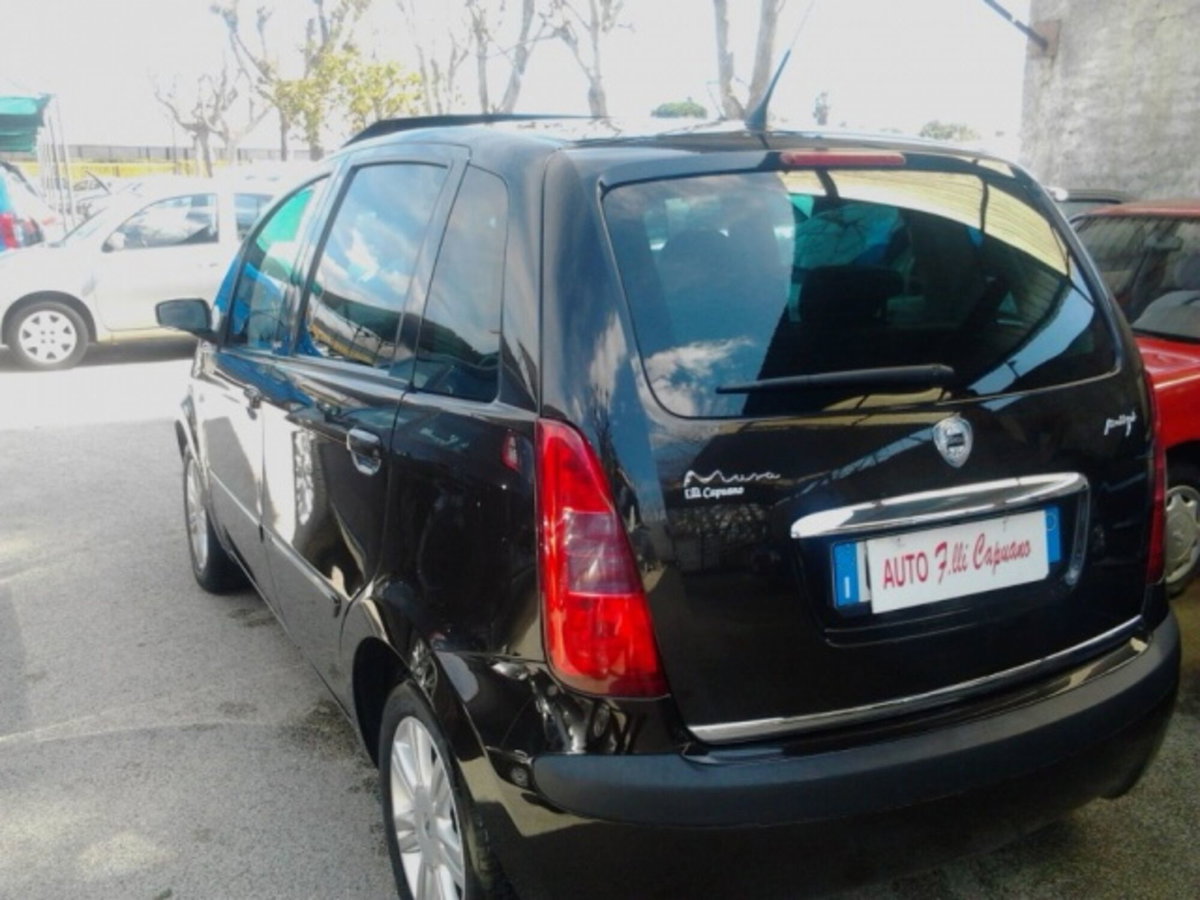 Lancia Musa 1.9 Multijet Platino (5)