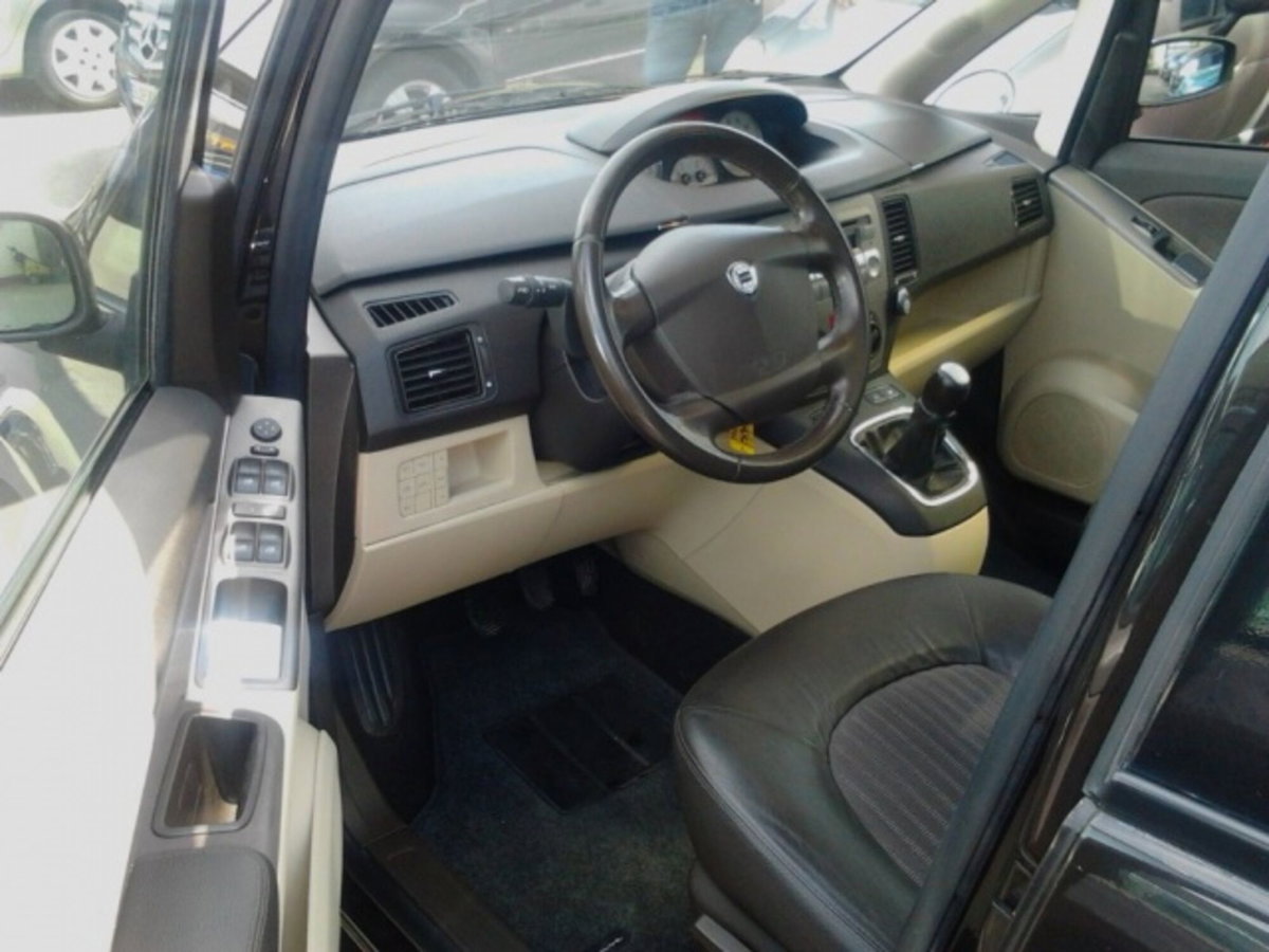 Lancia Musa 1.9 Multijet Platino (7)
