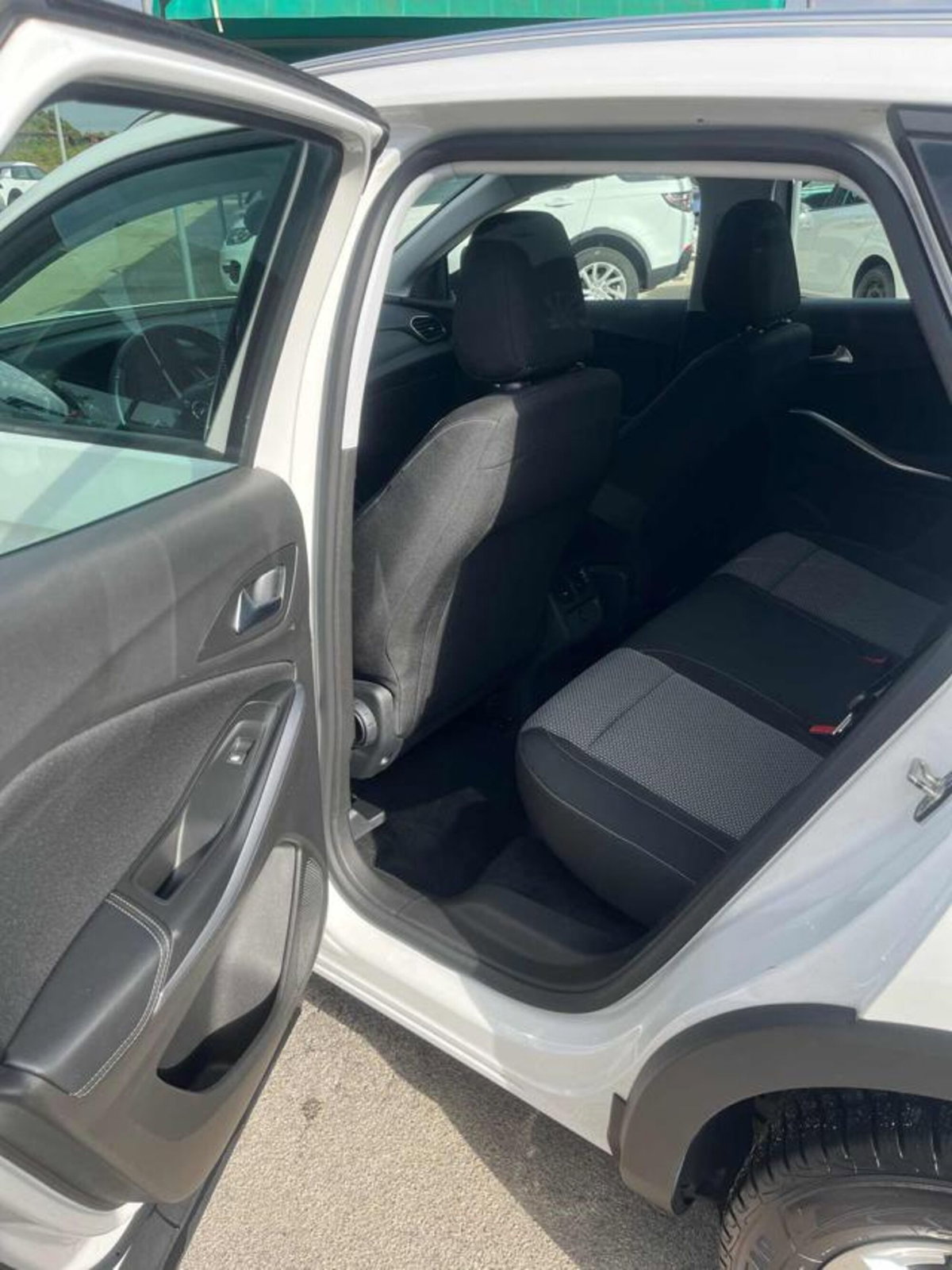 Opel Grandland X 1.5 diesel Ecotec Start&Stop aut. 120 Anniv. (7)