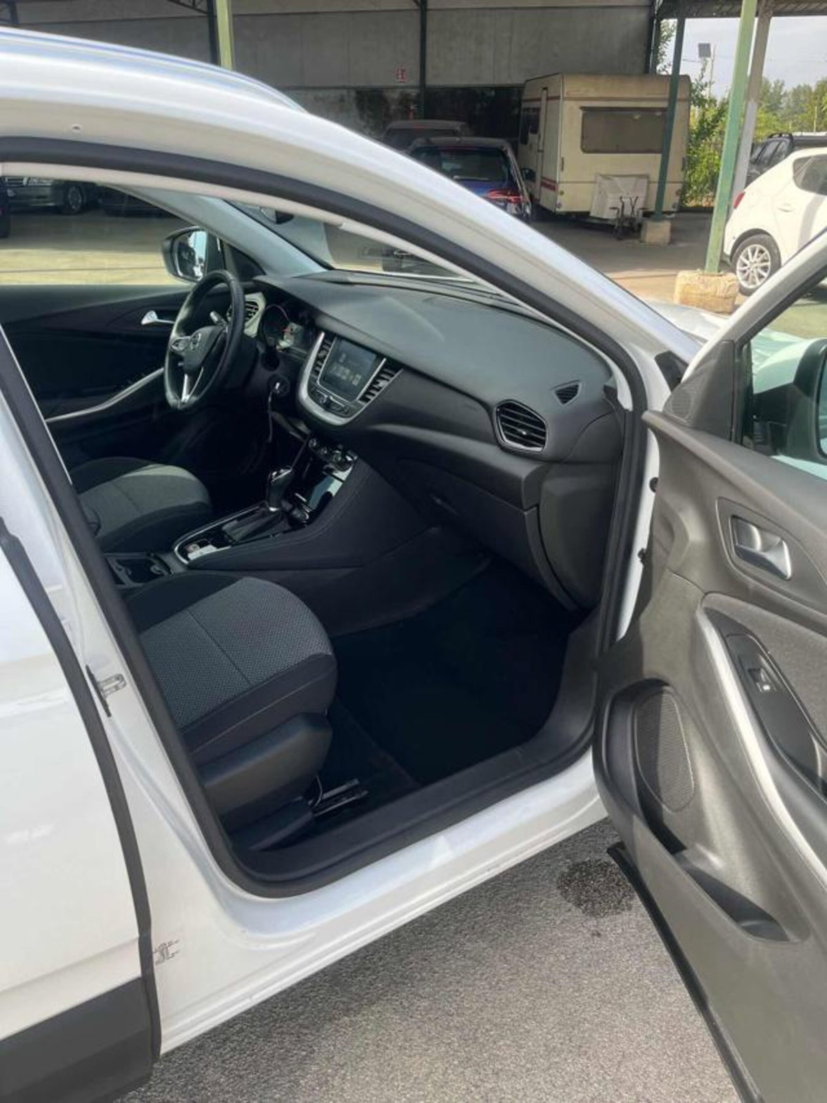 Opel Grandland X 1.5 diesel Ecotec Start&Stop aut. 120 Anniv. (8)