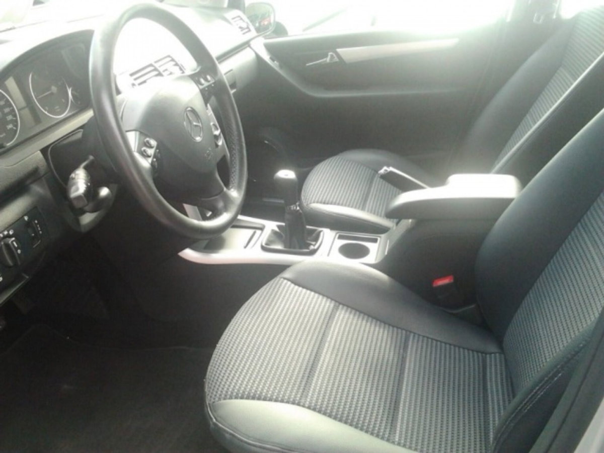 Mercedes-Benz Classe A 180 CDI Avantgarde (5)