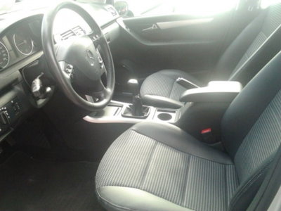 Mercedes-Benz Classe A 180 CDI Avantgarde (5)