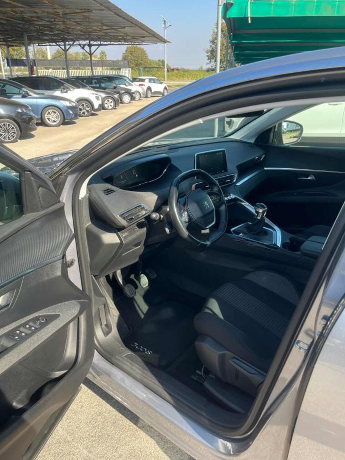 Peugeot 3008 BlueHDi 130 S&S Business (5)