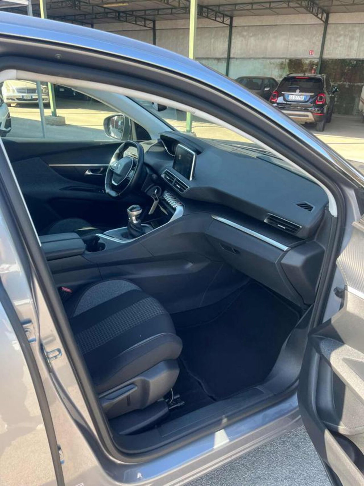 Peugeot 3008 BlueHDi 130 S&S Business (9)