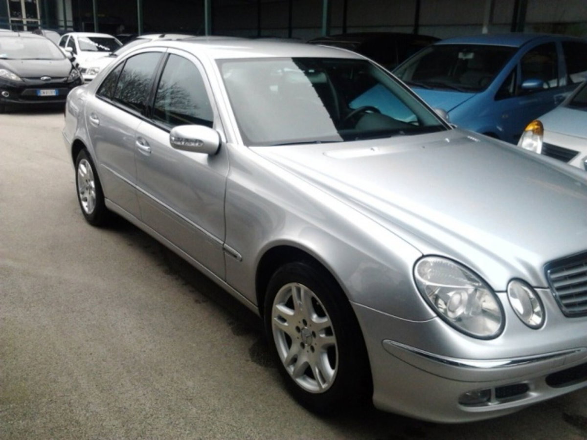 Mercedes-Benz Classe E 220 CDI cat Elegance (2)