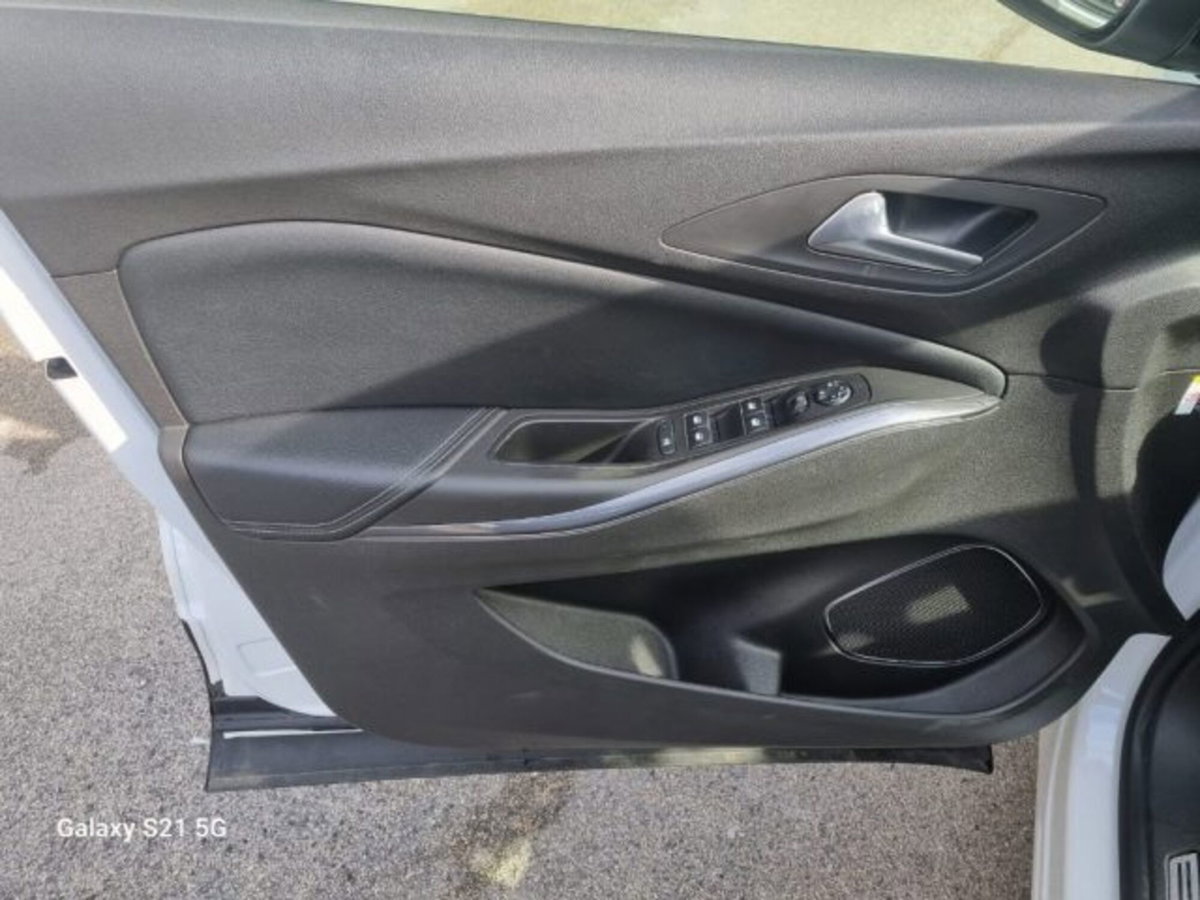 Opel Grandland X 1.5 diesel Ecotec Start&Stop Innovation (8)