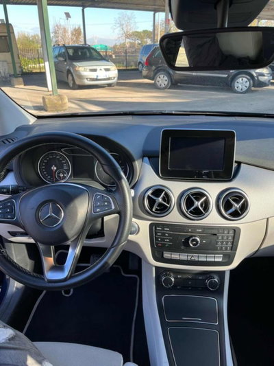 Mercedes-Benz Classe B 180 d Executive (7)