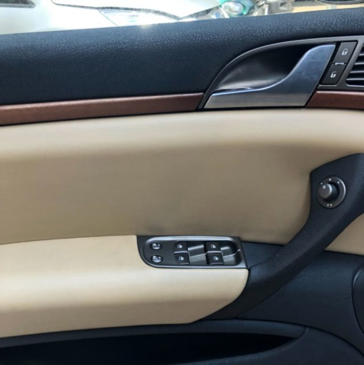 Lancia Thesis JTD Emblema (4)