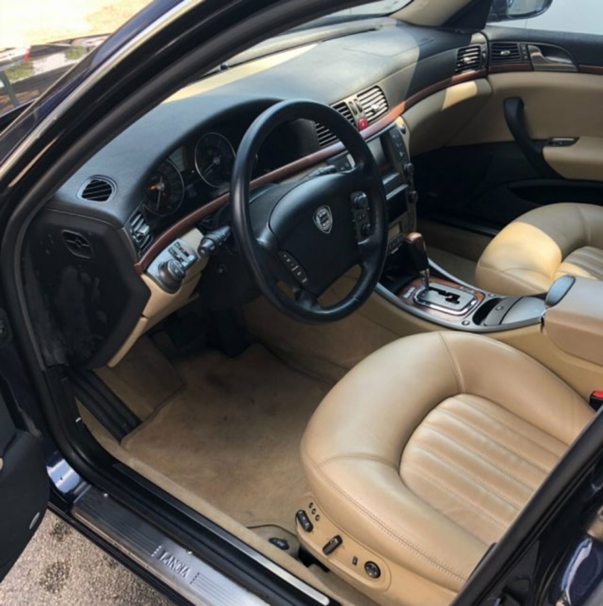 Lancia Thesis JTD Emblema (5)